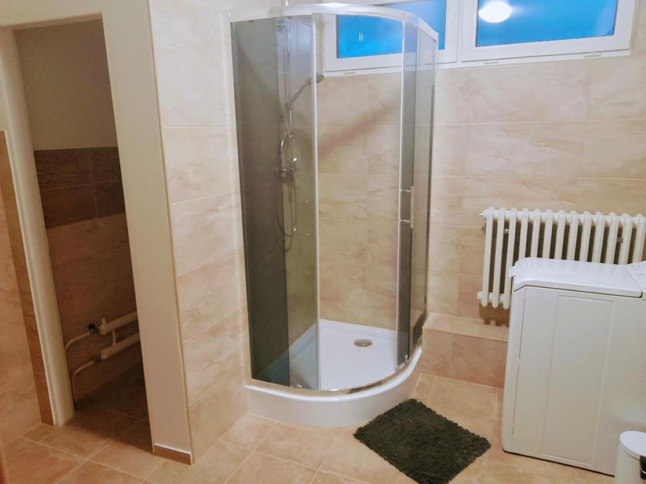 Lev I Sova Aparthotel Melnik Luaran gambar